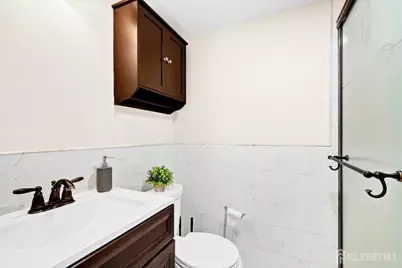 3906 Victoria Court, Edison, NJ 08817 - Photo 7
