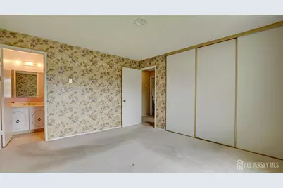 27 Larch Plaza, Monroe Township, NJ 08831 - Photo 15