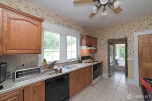 331 Portia St, South Amboy, NJ 08879 - Photo 9