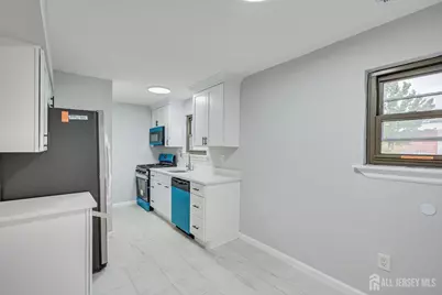 1213 N Oaks Boulevard N, North Brunswick Township, NJ 08902 - Photo 3