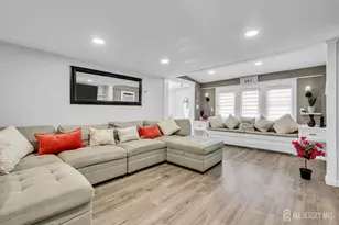13 Hensler Ln, Sayreville, NJ 08872 - Photo 15