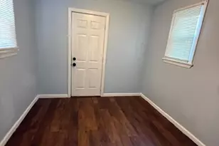 423 Augustine Pl, Perth Amboy, NJ 08861 - Photo 5