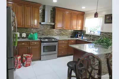 336 Sutton Street, Perth Amboy, NJ 08861 - Photo 3