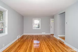 9 MacArthur Dr, Edison, NJ 08837 - Photo 3