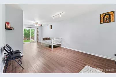 2804 Cricket Circle, Edison, NJ 08820 - Photo 5