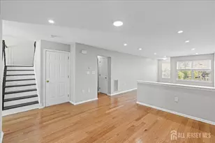 302 Wellington Park Dr, South Brunswick Township, NJ 08540 - Photo 9