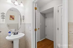 302 Wellington Park Dr, South Brunswick Township, NJ 08540 - Photo 7
