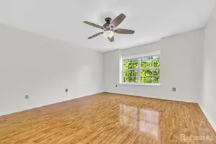 273 Prestwick Way, Edison, NJ 08820 - Photo 5
