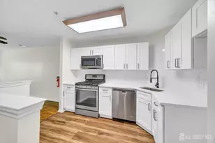 273 Prestwick Way, Edison, NJ 08820 - Photo 7