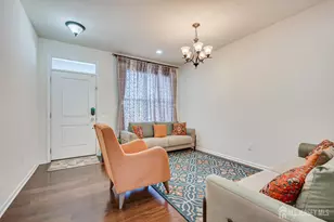 14 Hyacinth Ln, Monroe Township, NJ 08831 - Photo 5