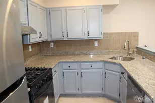 240 Hidden Woods Ct, Piscataway Township, NJ 08854 - Photo 7