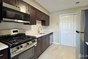 1511 Raspberry Ct, Edison, NJ 08817 - Photo 3