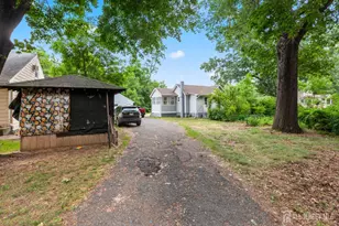 19 Sandfield Rd, Old Bridge Township, NJ 08857 - Photo 15