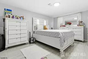 1129 E Henry St, Linden, NJ 07036 - Photo 9