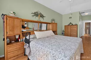 1 Umberland Pl, Monroe Township, NJ 08831 - Photo 19
