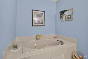 1 Umberland Pl, Monroe Township, NJ 08831 - Photo 21
