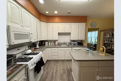 21 Westminster Drive, Monroe Township, NJ 08831 - Photo 9