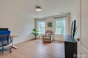 18 Mayercik Ct, Edison, NJ 08820 - Photo 25