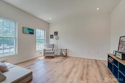 18 Mayercik Court, Edison, NJ 08820 - Photo 7