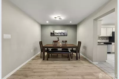 8 Henry Court, Plainsboro Township, NJ 08536 - Photo 3