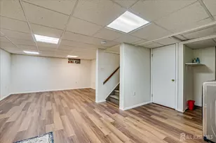 12 Tulip Ct, Edison, NJ 08820 - Photo 29