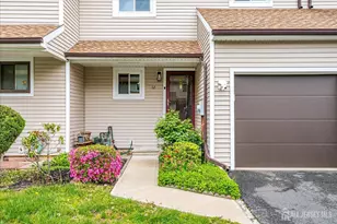 12 Tulip Ct, Edison, NJ 08820 - Photo 3