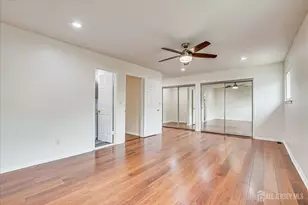 12 Tulip Ct, Edison, NJ 08820 - Photo 21