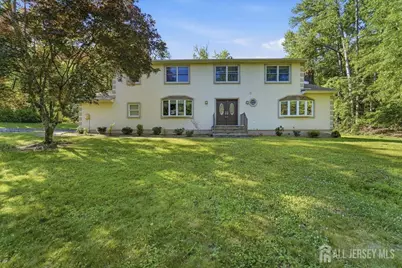 6 King Arthurs Court, Edison, NJ 08820 - Photo 1