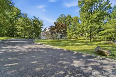 6 King Arthurs Court, Edison, NJ 08820 - Photo 3