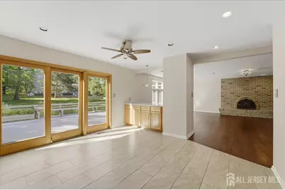 6 King Arthurs Court, Edison, NJ 08820 - Photo 17