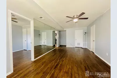128 College Drive, Edison, NJ 08817 - Photo 3