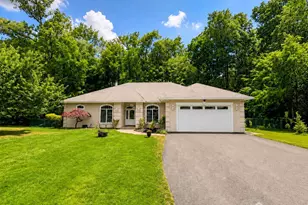 93 Sand Hills Rd, South Brunswick Township, NJ 08824 - Photo 1
