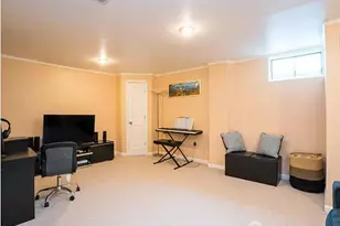 704 Dahlia Cir, South Brunswick Township, NJ 08810 - Photo 27