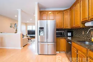 704 Dahlia Cir, South Brunswick Township, NJ 08810 - Photo 11
