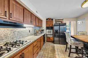 5 Cortland Dr, Franklin Township, NJ 08873 - Photo 3