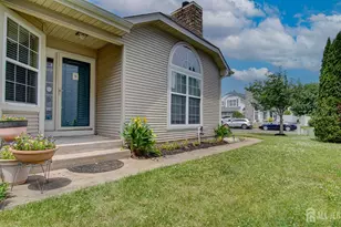 24 Foxchase Dr, Burlington Twp, NJ 08016 - Photo 9
