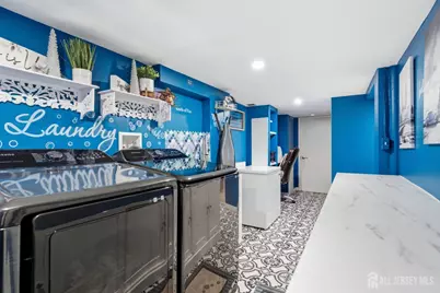 566 E Woodbridge Avenue, Avenel, NJ 07001 - Photo 27