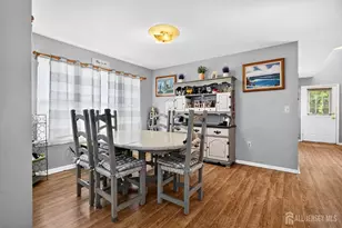 24 Amy Dr, North Brunswick Township, NJ 08902 - Photo 9