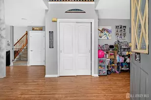 24 Amy Dr, North Brunswick Township, NJ 08902 - Photo 5
