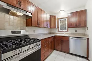490 S Randolphville Road S, Piscataway Township, NJ 08854 - Photo 5
