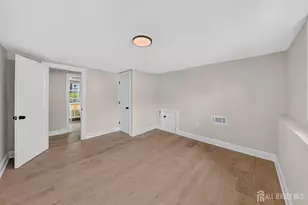 34 Larchmont Rd, Edison, NJ 08837 - Photo 21