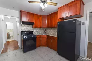 204 College Dr, Edison, NJ 08817 - Photo 7