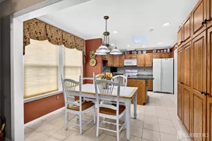 11 Canterbury Dr, Monroe Township, NJ 08831 - Photo 9