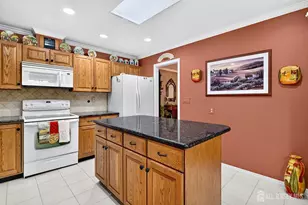 11 Canterbury Dr, Monroe Township, NJ 08831 - Photo 7