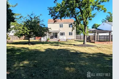 56 Wintergreen Avenue E, Edison, NJ 08820 - Photo 9