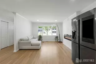 33 Larchmont Rd, Edison, NJ 08837 - Photo 5
