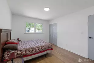 33 Larchmont Rd, Edison, NJ 08837 - Photo 13