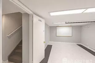 281 E Main Street E, Somerville, NJ 08876 - Photo 31