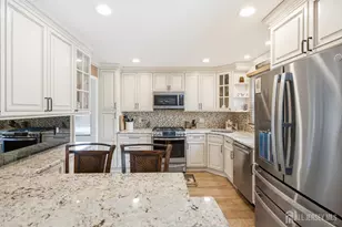 9 Brox Rd, Edison, NJ 08817 - Photo 7
