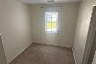 17 Raleigh Rd, Edison, NJ 08817 - Photo 11